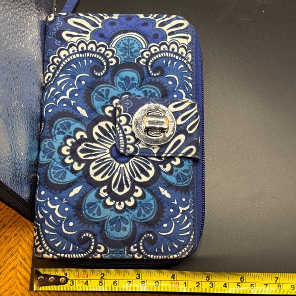 Vera Bradley Blue and White Patterned Wallet RFID - Picture 7 of 7